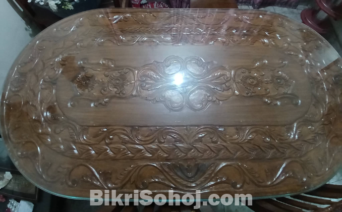 খাঁটি শেগুন কাঠের তৈরি ডাইনিং টেবিল বিক্রি করা হবে।